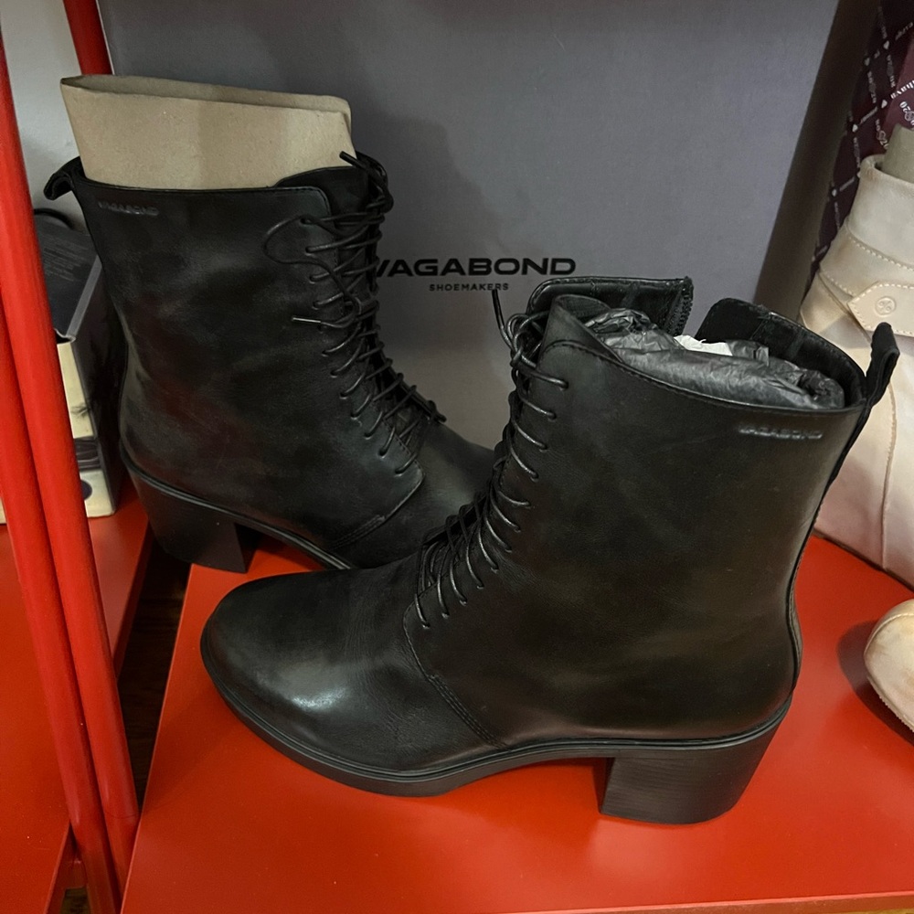 Vagabond Women's Black Lace-Up Leather Boots